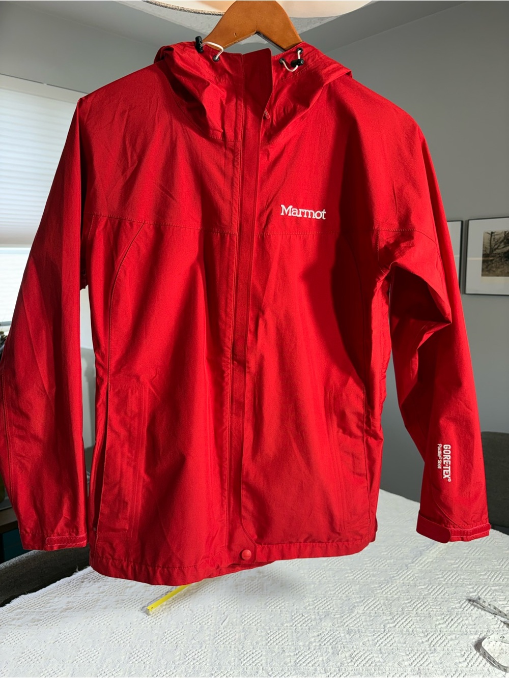 Marmot Women’s Red Shell Jacket Hooded Gore-tex M